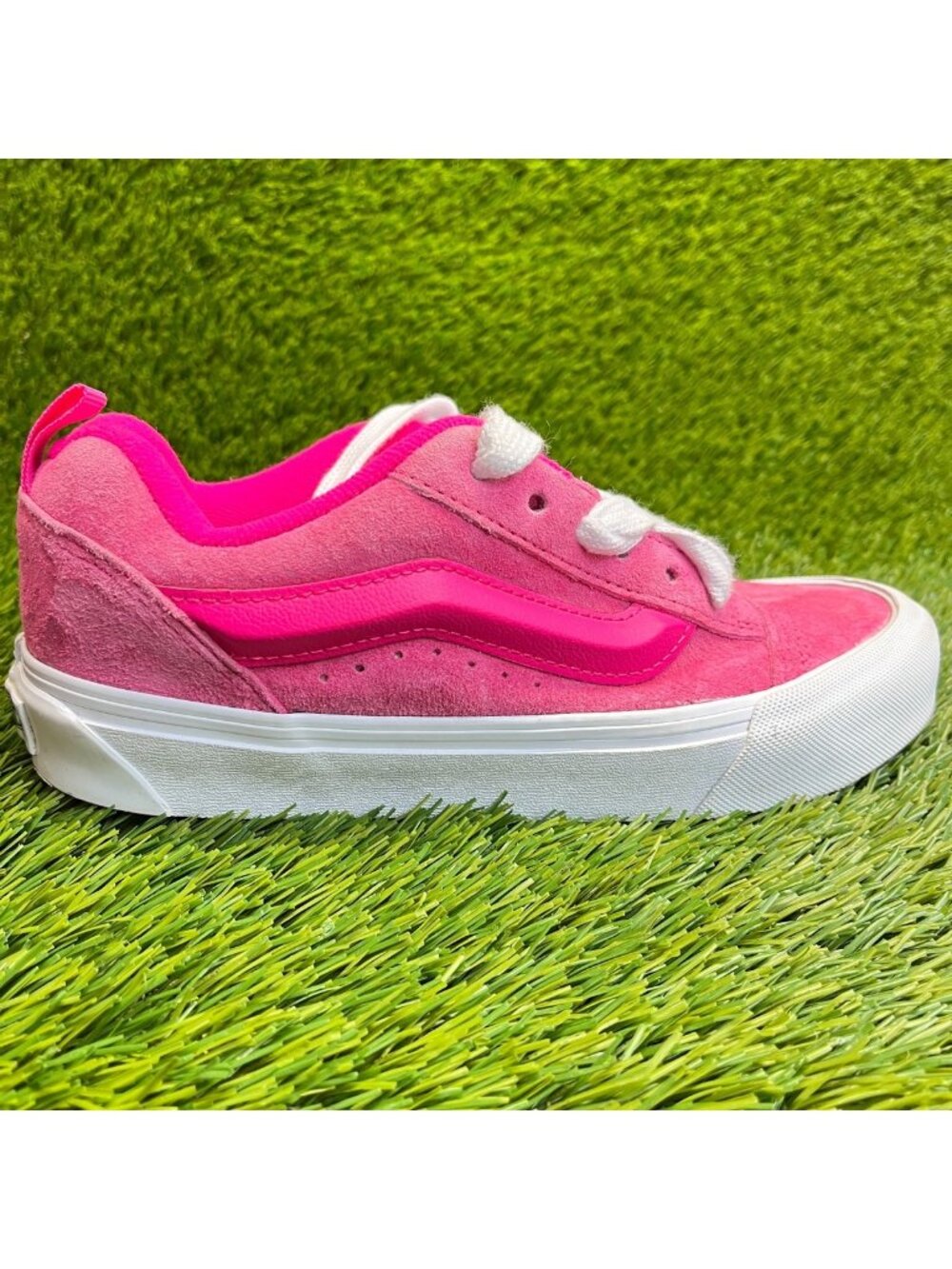 Vans Knu Skool Womens Size 7 Pink White Athletic Suede Skate Shoes Sneakers